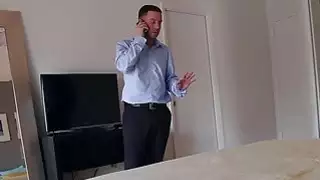 ليه روز يحصل لها بعقب كبيرة يضرب و بوسها انتقد