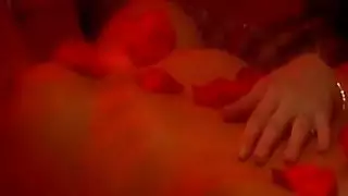 مذهلة الجبهة الحصول على بوسها شعر يؤكل ومارس الجنس!
