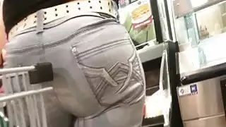 الأبنوس الأم مع محلات الحمار لطيفة