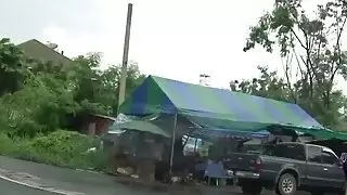 الهاوي الآسيوية وقحة يحصل على كس ملعوق و خبطت