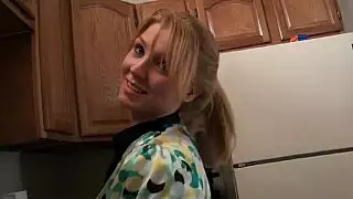 فتيات لعوبات