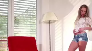 أمي نحيلة تعرف ما تريد