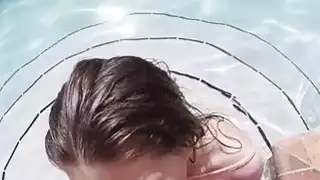 حار gf Jojo قبلة ثمل بواسطة poolside و اشتعلت في حدبة