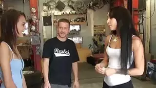 نحيف امرأة سمراء حبيبتي خبطت من قبل رجل وسيم للنقد