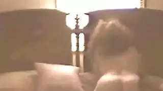 الزوجة على كام مخفي