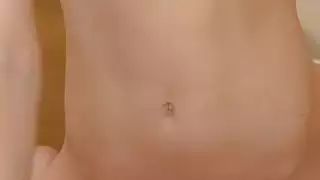الرجل الملاعين على حد سواء طلب كود التفعيل في سن المراهقة في جميع المواقف