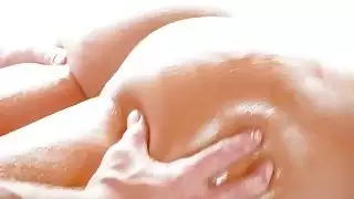 كبير الثدي بلوندي جبهة مورو بريدجيت B التدليك المثيرة وسكريت