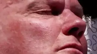 إسباني امرأة سمراء في سن المراهقة و كس ملعوق و مارس الجنس أول مرة شاب