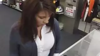 امرأة سمراء هوتي كتكوت يفتح لها حلو رطب كس