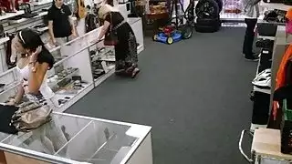 مفلس اتينا بيادق بوسها وقصفها من قبل بيدق الرجل