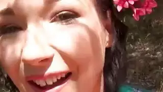 آن Angel assfuck أثناء وجود نزهة في الغابة