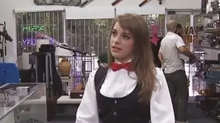 جاء هذا مثير امرأة سمراء في مثير مثير من أي وقت مضى