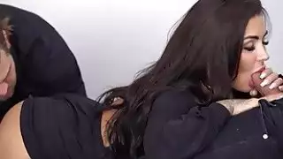 تبادل لاطلاق النار في الصورة ينتهي مع اثنين من اللاعبين اللعين مفلس الإسبانية هوتي سوزي غالا