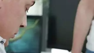 ضيق في سن المراهقة فاتنة Licije مسمر من الصعب الديك في العديد من الأوضاع