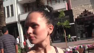 يعرض Margo & Aspen & Jocelyn في هذا الفيديو الجنس كتكوت يعطي وظيفة xxx ضربة
