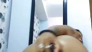اتينا فاتنة الأمراء الحمار الملاعين الحمار الرطب من زجاجة ALIVEGIRLcom