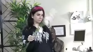 العمل المتشددين فاسق مع جمال tatooed رائعة