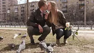يجتمع الكبار شقراء ن يمارس الجنس مع صديقها