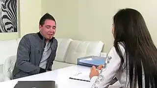 وكيل الإناث جميلة سخيف على الصب