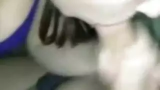 الشباب الهواة ابتلاع حمولة ساخنة