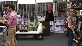 حصلت عليها لتدليك لي ثم حصلت لها اللعنة لي
