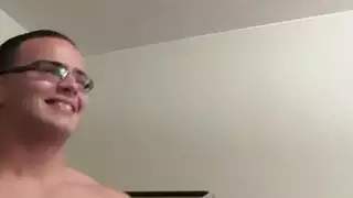 الحمار الساخن في النوم