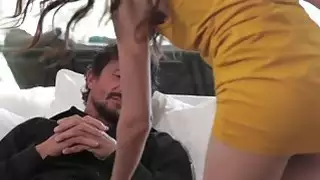 انجيل يحصل على طريقها مع Steppop لها