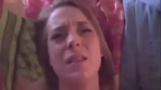 يتم تسجيل هزة الجماع مكثفة من بلوندي لطيف على الفيديو محلية الصنع