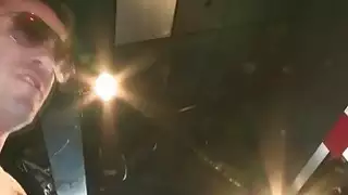 الفتيات قرنية التسول للحصول على بعض ديك أسفل الحناجر