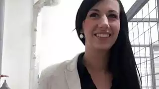 فتاة التشيكية مسمر لجزء من المال