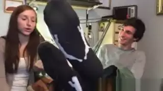 القدمين والجوارب