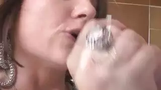 كيسي Cumz مص ديك ضخمة