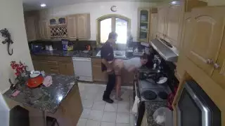 نعومي مي الملاعين الشرطي الذي يستجيب لها 911call!