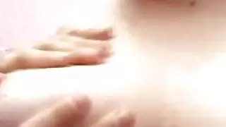 يحصل شغل الفاسد الحامل من قبل اثنين من الديوك الخفقان