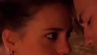 مايا باريش المشهد الجنسي في _Midnight Son_ Hotmoza.com