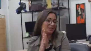 امرأة مع النظارات يحصل بوسها ثمل من قبل رجل رهينة