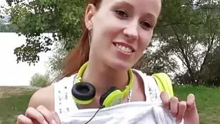 قصفت Eurobabe ضيق من قبل الرجال سيئة لبعض المال