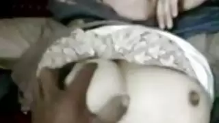 يحصل غوى الفرخ الباكستانية مفلس والأصابع مارس الجنس في بوف