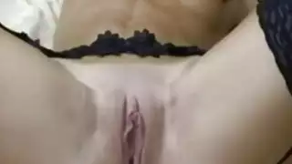 هوتي سخيف عميق بوسها مع لعبة سوداء