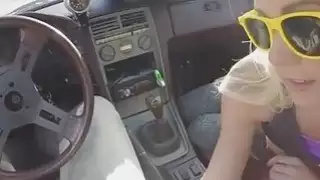 كتكوت قرنية حلوة مع ديك داخل twat لها