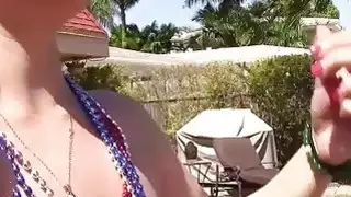 يوم الاستقلال يتحول إلى جلسة الثلاثي سيئة في الهواء الطلق