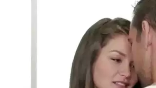 يعطي [سويتفولد] [سويتف] ه رجل عطاء اللسان ويقضيها كس ينقسم