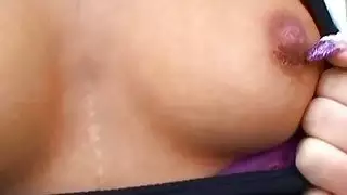 Breasty حبيبي يحب إعطاء الجنس عن طريق الفم