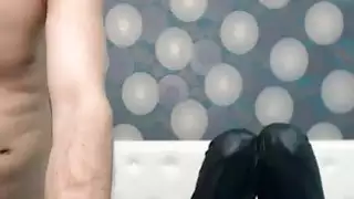 امرأة سمراء عربي camgirl مص و سخيف على كاميرا ويب