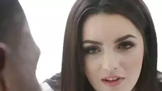 اناكوندا سوداء كبيرة الدهون في مربية مفلس