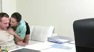 وكيل الإناث الملاعين سباك سمراء شاعر