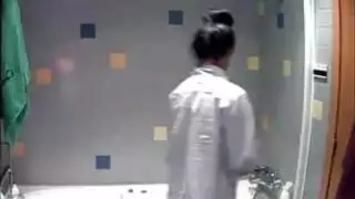 ابنة أخي من الحمام تجسس كام