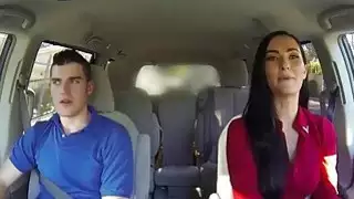 جميل في سن المراهقة كان الجنس جيدة brithday مع BF و stepmom الساخنة