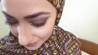 فاتنة مفلس الحلو لوسيا وجود ديك ضخمة ليمارس الجنس