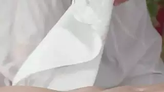 الملاعين زوجين الزيوت على طاولة التدليك
